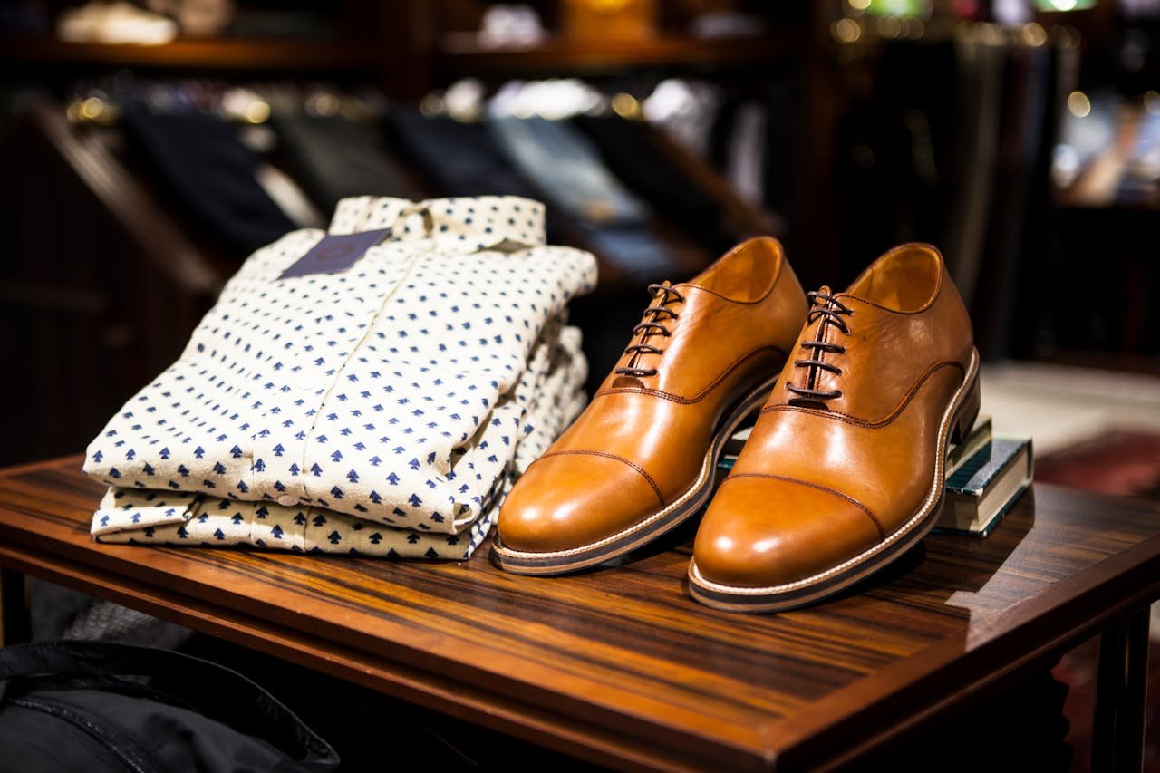 Retailers Brace for Holiday Shopping Season Uncertainty